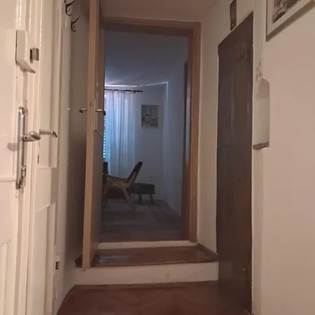 Ispod Ure - Old Town Under The Clock *